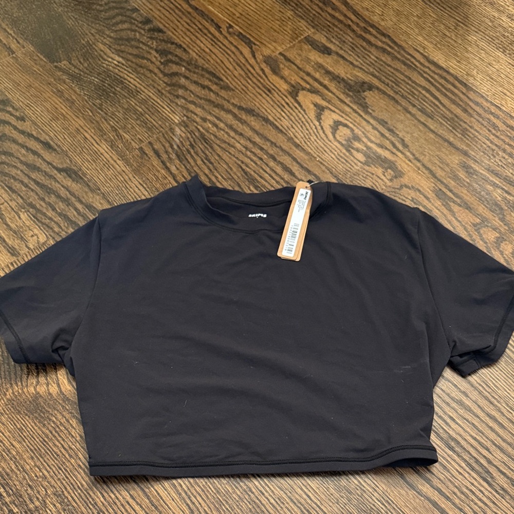 NWT SKIMS FITS EVERYBODY CROPPED TSHIRT